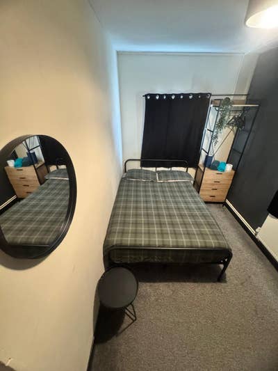 Budget rooms in Birkenhead  Main Photo