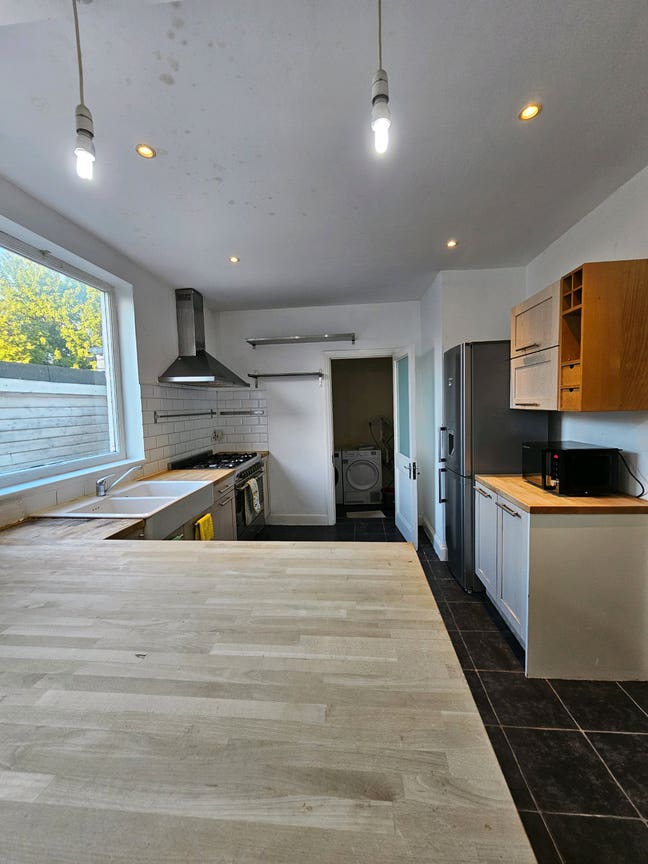 Amazing Large Double Rooms at Dollis Hill NW10 1Jt Main Photo