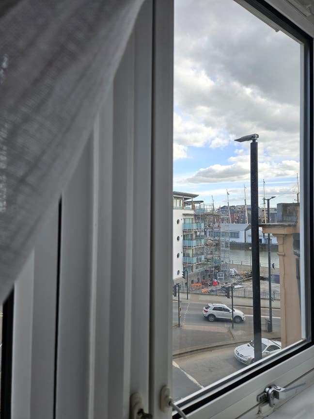 Room by the harbourside Main Photo