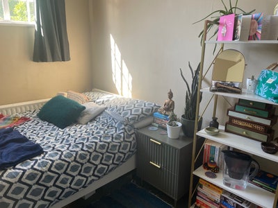 Double bedroom available 20th May in Hammersmith Main Photo