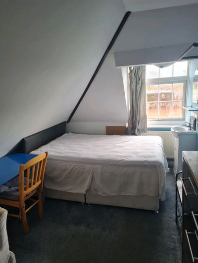Rooms To Rent  Main Photo