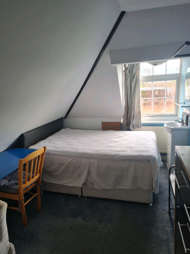 Rooms To Rent  Main Photo