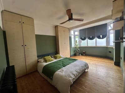 Two Double Bedrooms Available in Beautiful Home Main Photo