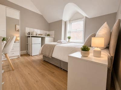 Double Room | Coffee Station | Ashley Cross, BH14 Main Photo