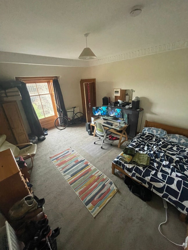 Large double bedroom to rent Main Photo