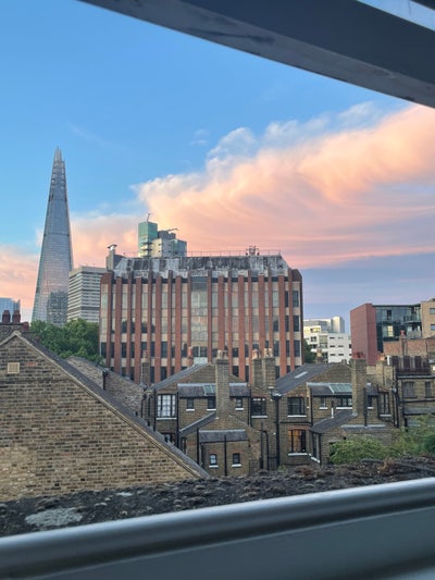 Cosy Room in Lovely Zone 1 Flat! Main Photo