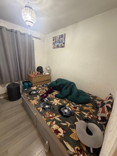 Room available for rent in sharing for girl Main Photo