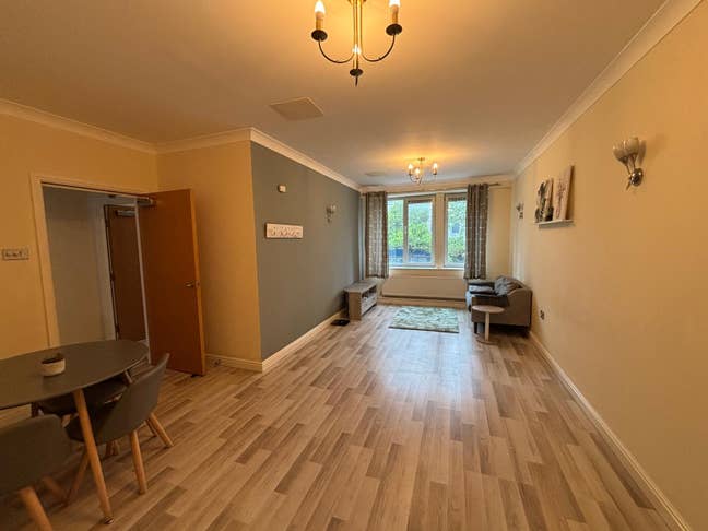  Modern 1 bedroom flat located Nottingham City NG1 Main Photo