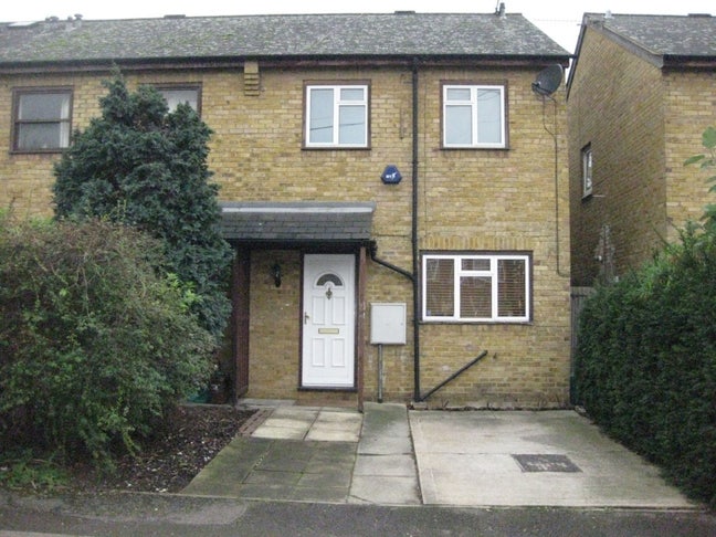 3 Bed End Terrace, Woodseer Street, E1 Main Photo