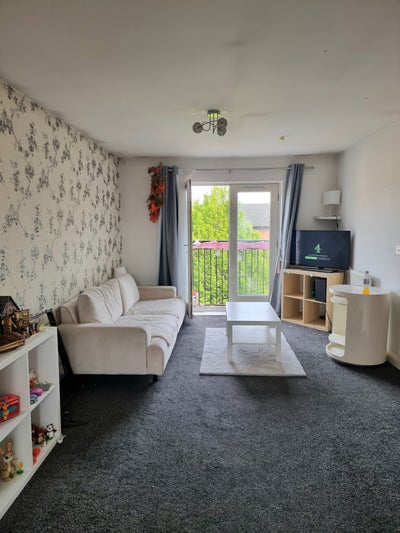 1 bed flat for working professional/couple in MK Main Photo