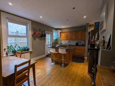 Double room in spacious 2-bed maisonette, Tooting Main Photo