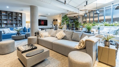 Suitably located classic shared apartment  Main Photo