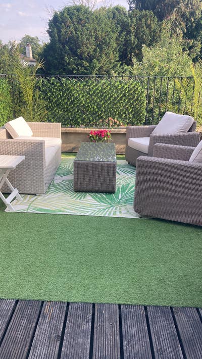 Spacious double room with rooftop Main Photo