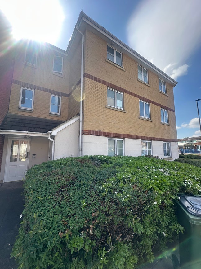 2 bed flat available  Main Photo