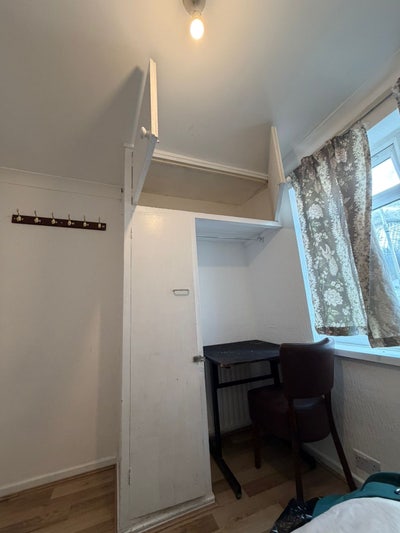 Single Room to rent- Rickmansworth High Street Main Photo
