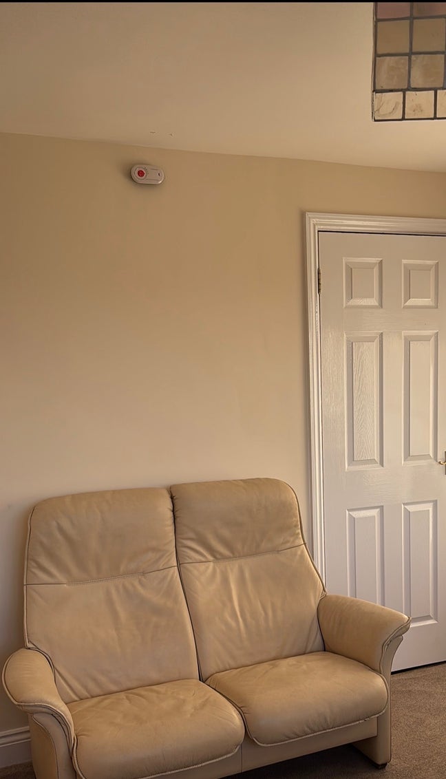 Bedsit, with own bathroom Main Photo
