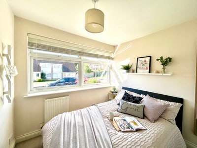 Wake Up in a Snug Home from Home 🛌😴 Main Photo