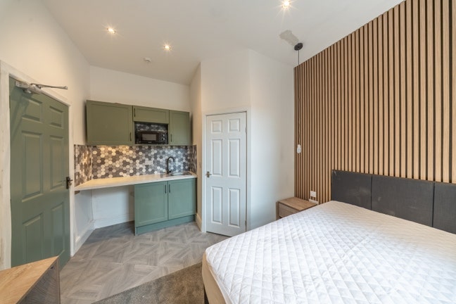 New Luxurious Studio Apartments in CV1 Main Photo