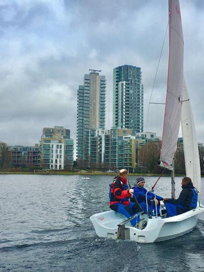 Single Bedroom in 2Bhk Flatshare with Water View  Main Photo