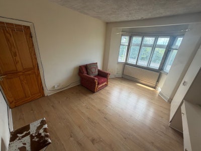 Room to rent in Cricklewood (NW2) Main Photo