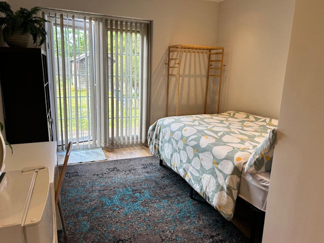 Bills Included Studio Flat Close to Tube Station  Main Photo