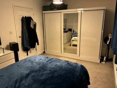 Mon-Fri Lrg Dbl | Private Bath | EV Chgr | Dog OK Main Photo