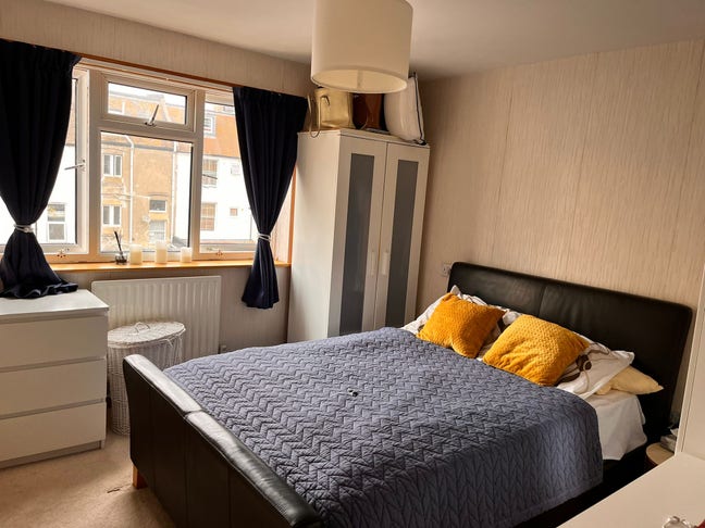 Central 1 bedroom bright flat Main Photo