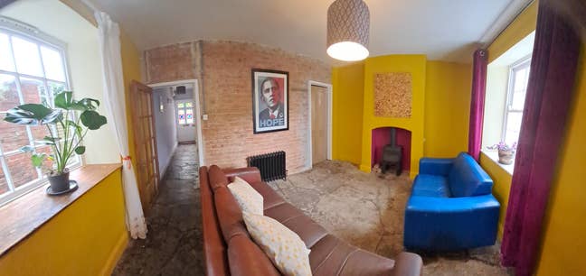 Sunny rooms in Bridport Main Photo