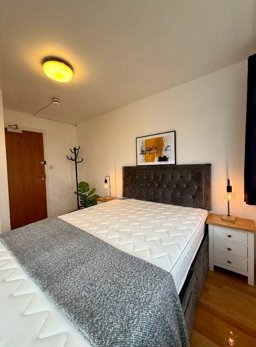 Bright Modern Ready To Let Main Photo