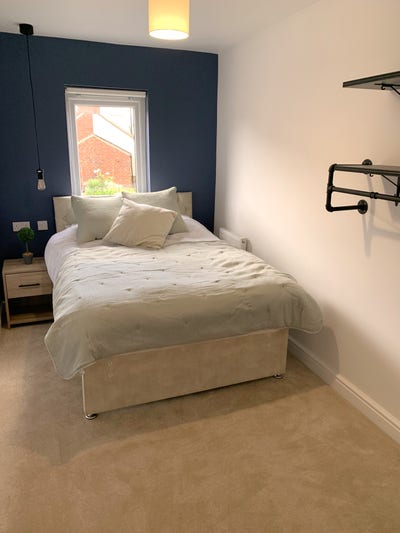 Spacious Double Room with Ensuite  Main Photo