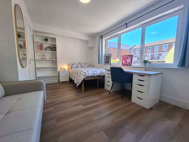 Brand New Ensuite-rooms - roman road Main Photo