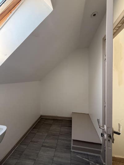 A massive furnished en-suite bedroom available Main Photo