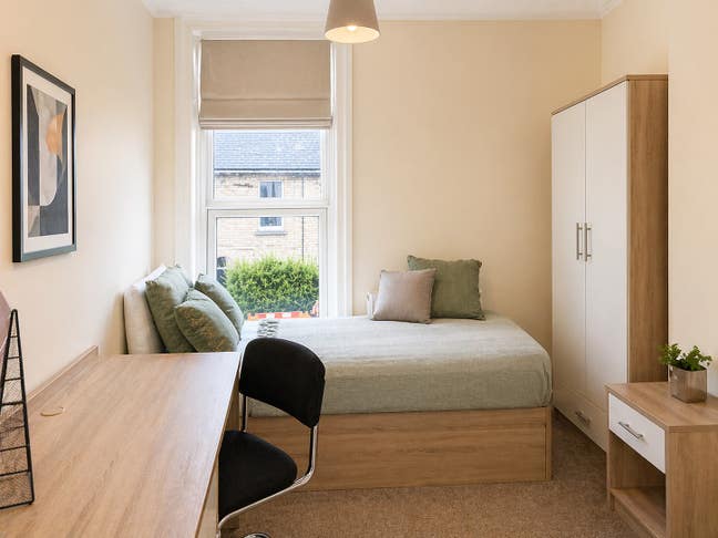 Student Ensuite Rooms- Walk to ARU- Bills Included Main Photo