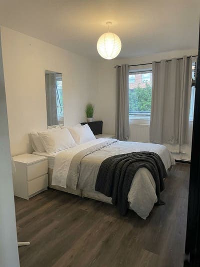 Newly refurbished rooms | Near Tower Bridge!! Main Photo