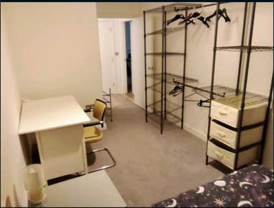 Modern single room Main Photo