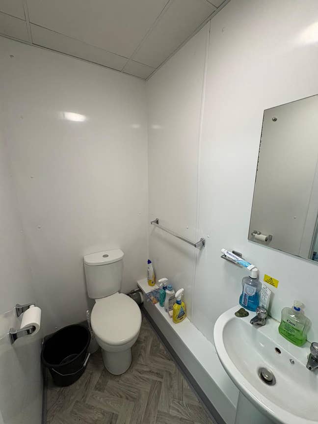 Furnished Room in Paisley – Bills Included – &pound;450  Main Photo