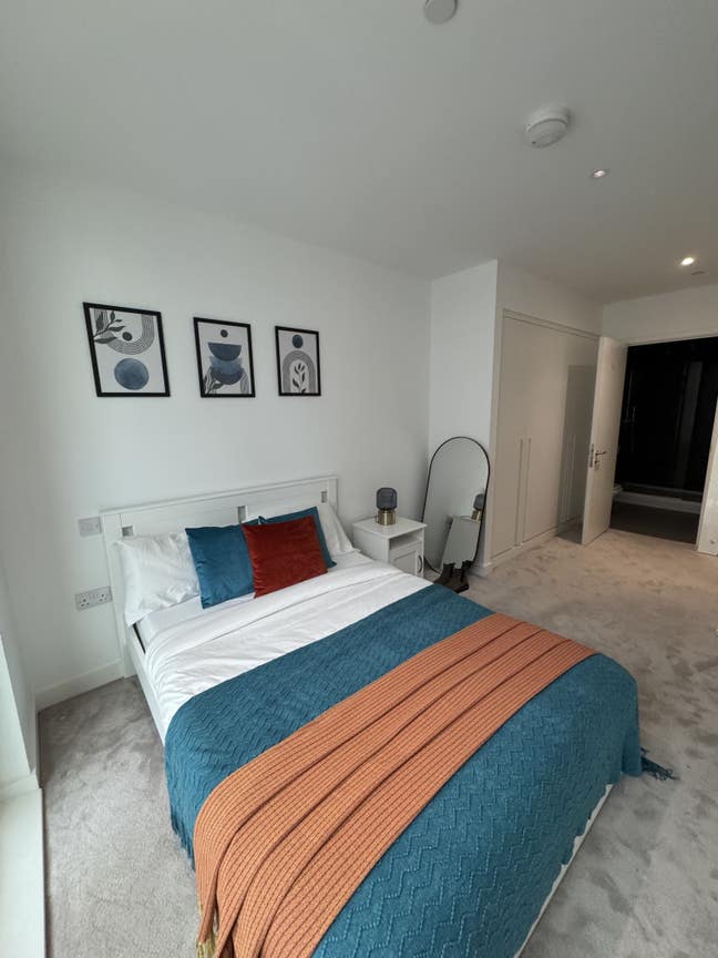 🏙️ Stunning En-Suite Double Room | Modern Unit!!! Main Photo