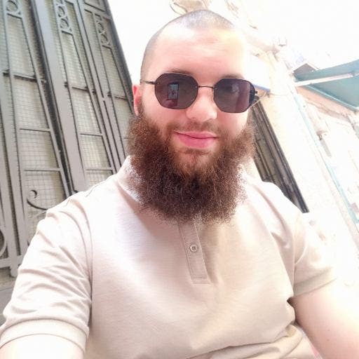 29 year old Male seeks a single or double room Main Photo