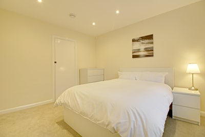 A Well Presented Double Room in St Albans- Main Photo