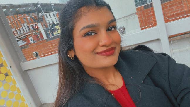 Hi, looking for room/female to share a 2bed flat Main Photo