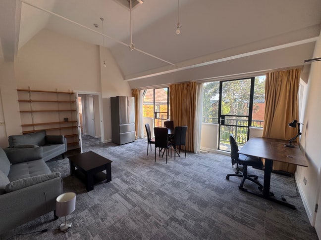 Oxford on-campus flat all bills included Main Photo