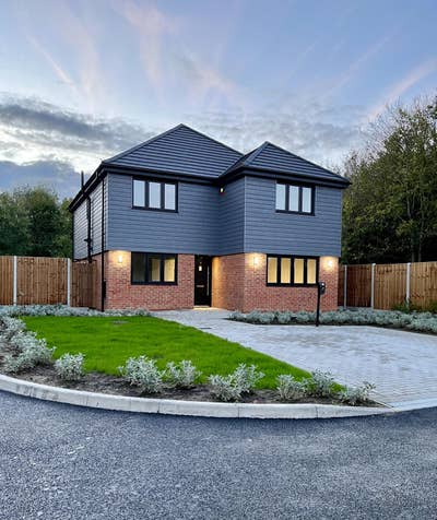 Large double room in a modern new detached house Main Photo