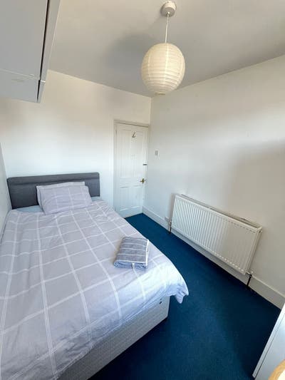 3 Bed Terraced House, Harrow road, PO5 Main Photo