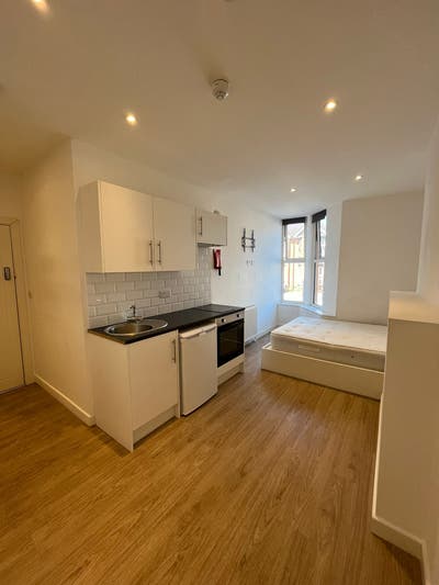 Stylish All-Inclusive Studio - All Bills Included Main Photo