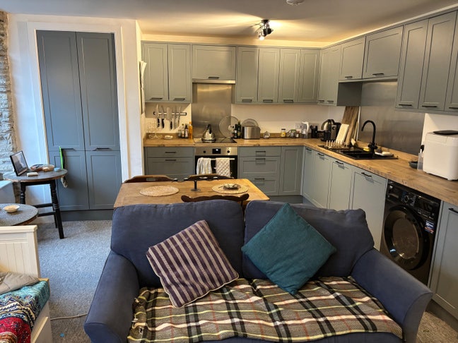 3 bed apartment  Main Photo