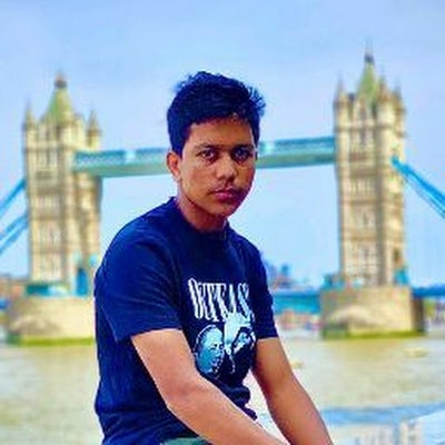 Male seeks a double room Main Photo