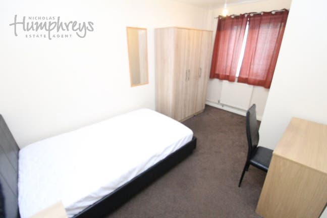 Tenancy Takeover Available – From Around 3 May to  Main Photo
