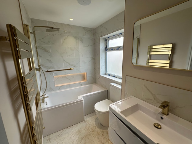 Newly Renovated Rooms – Churncote, TF3 Main Photo