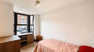 DSS/UC | Brand New - Pay &pound;0 Rent - Double Room Main Photo