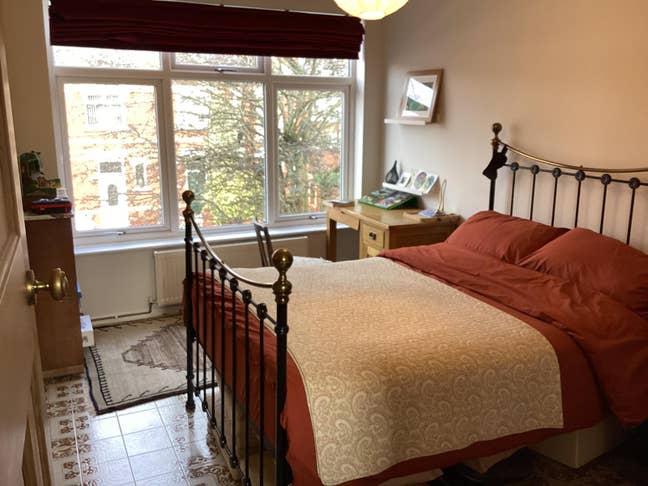 Lovely room with private toilet Main Photo